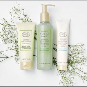Satin Hands® Pampering Set